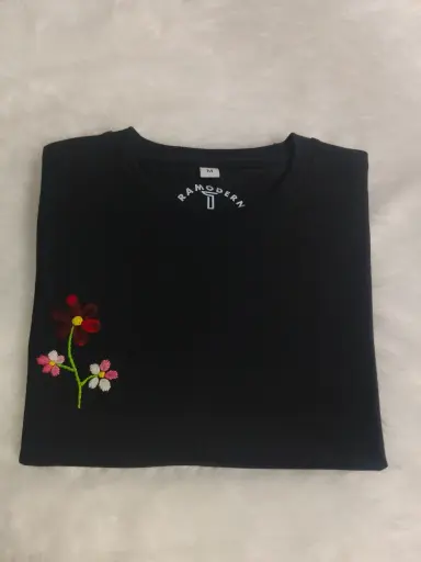 Blossom trio T-shirt
